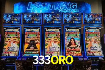 Una escena digital vívida inspirada en casino con 333ORO mostrado prominentemente, luces brillantes, fichas, cartas y acentos dorados.